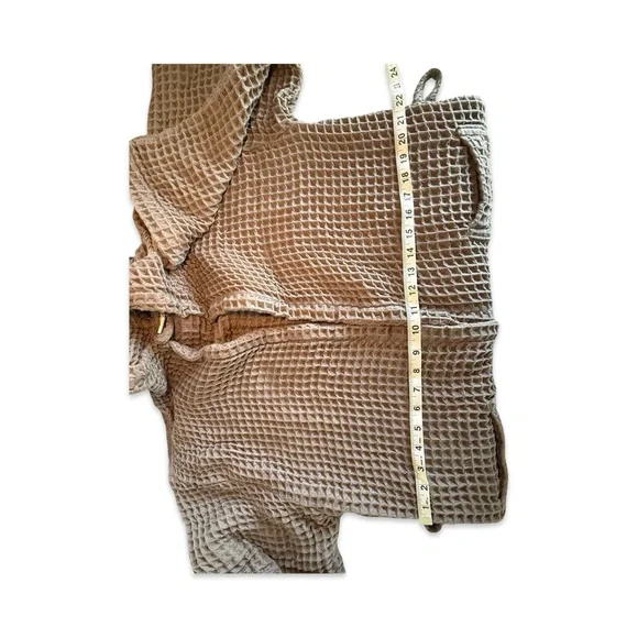 Waffle Hooded Robe Gray Taupe Size L - Gently Used, Cozy! 🛁 - Picture 9 of 9